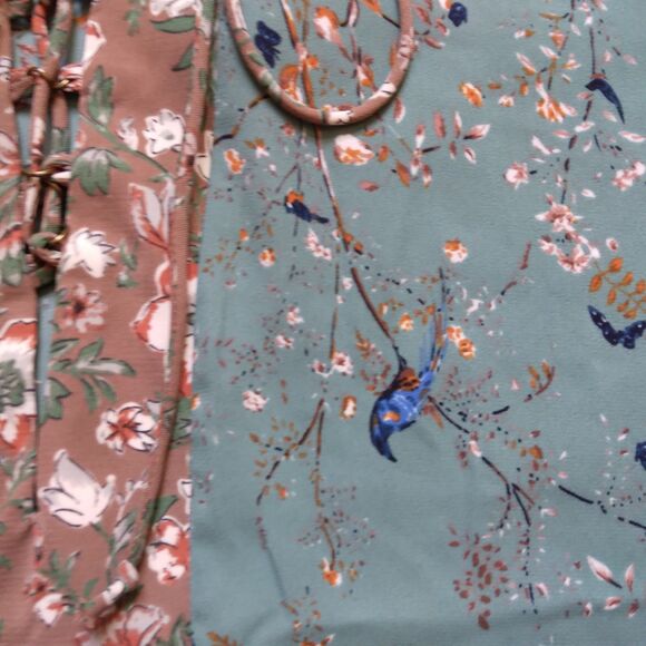 Gimmicks BKE Lace Up Peasant Top Green Floral Bird Boho Festival Womens Medium - Picture 6 of 13